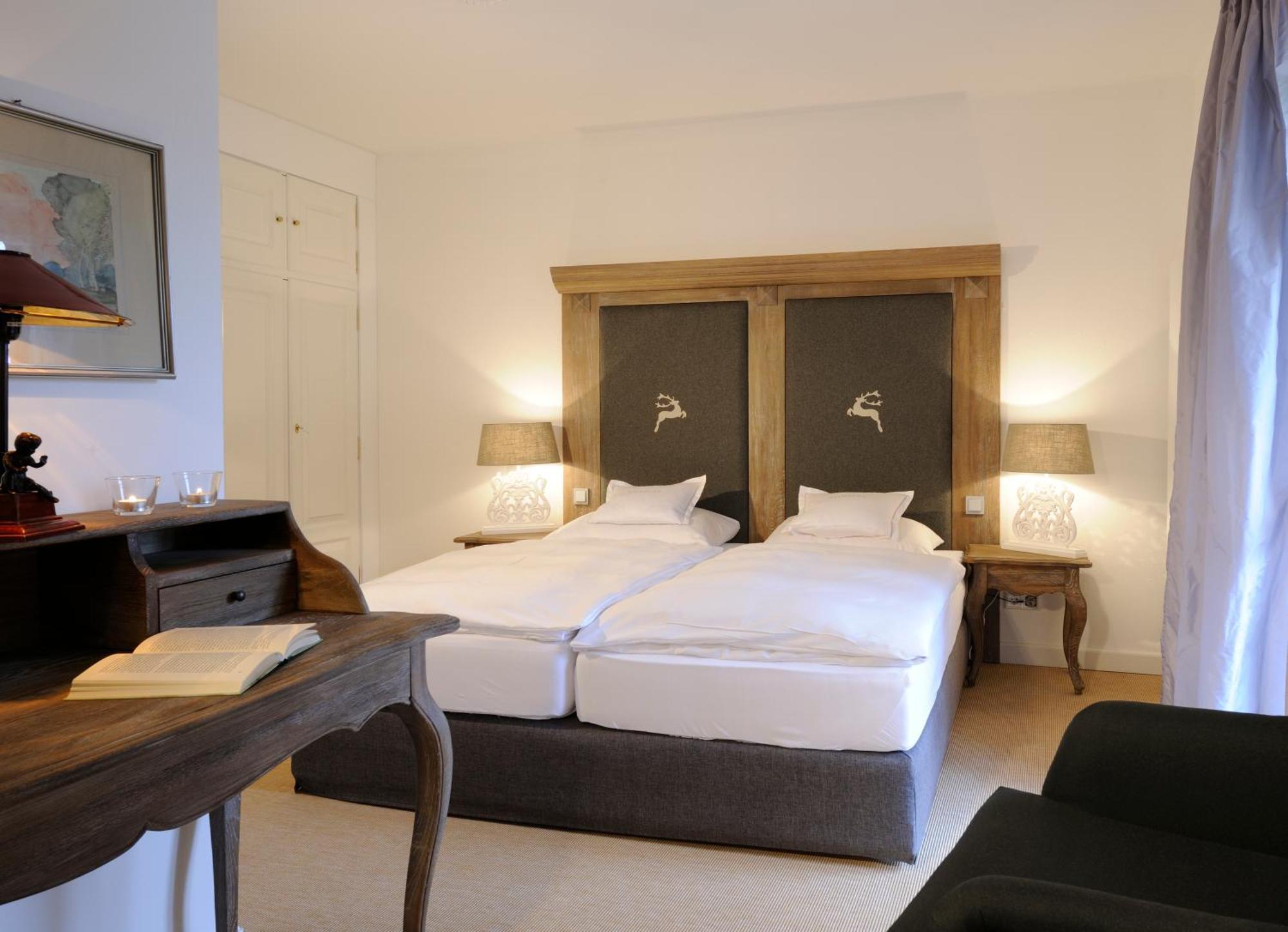 Boutique Hotel Relais Chalet Wilhelmy Bad Wiessee Quarto foto